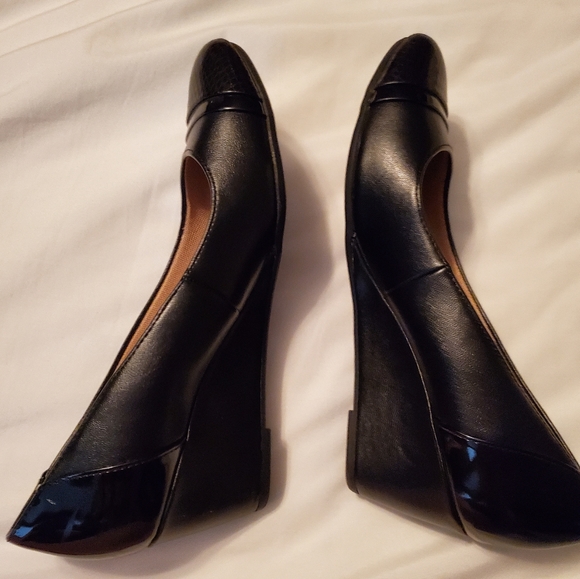 EC 9M Black Wedge Heels - Picture 2 of 8